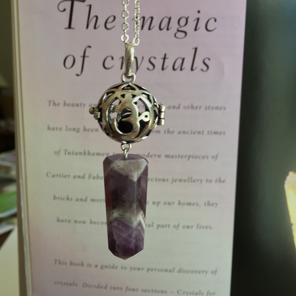 Amethyst Aromatherapy Necklace 🔮 - Picture 3 of 7